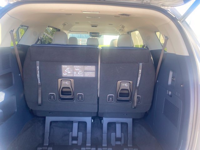 Used 2026 Kia Carnival EX FWD image 6
