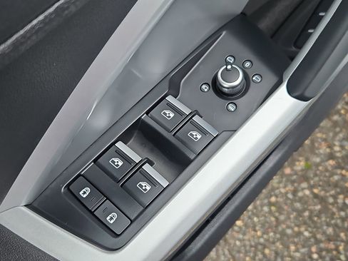 Used 2023 Audi Q3 2.0T Premium Plus w/ Premium Plus Package image 10