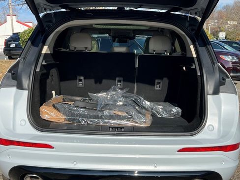 New 2026 Lincoln Corsair Premiere image 13