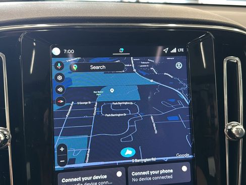 Used 2026 Volvo XC40 B5 Plus w/ Protection Package Premier image 16