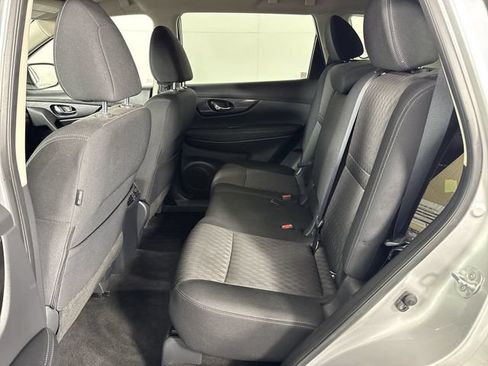 Used 2017 Nissan Rogue SV AWD/4WD image 21