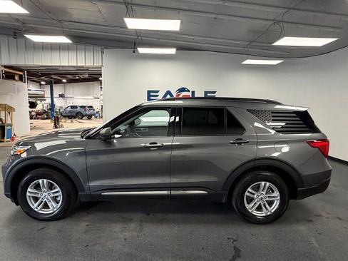 Used 2023 Ford Explorer XLT w/ Equipment Group 202A AWD/4WD image 5