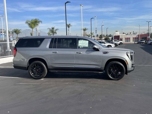 New 2026 GMC Yukon XL Elevation image 4
