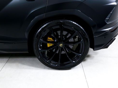 Used 2020 Lamborghini Urus AWD/4WD image 37