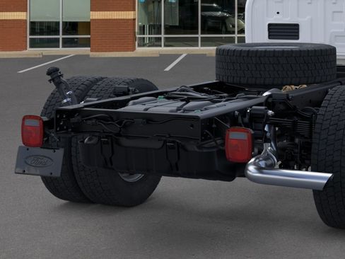 New 2026 Ford F450 XL w/ XL Chrome Package RWD image 21