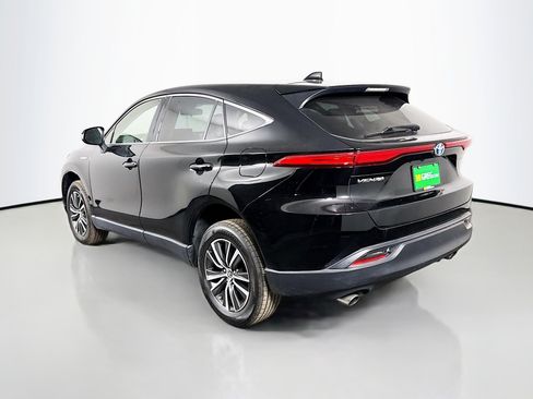 Used 2021 Toyota Venza LE image 7