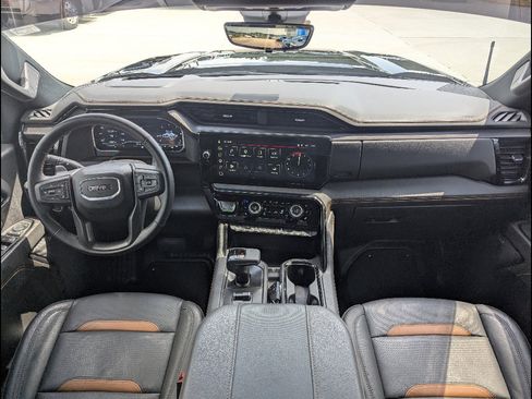Used 2025 GMC Sierra 1500 AT4 w/ AT4 Premium Package AWD/4WD image 24