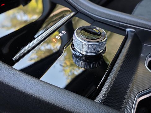 New 2025 Jeep Grand Cherokee Altitude image 23