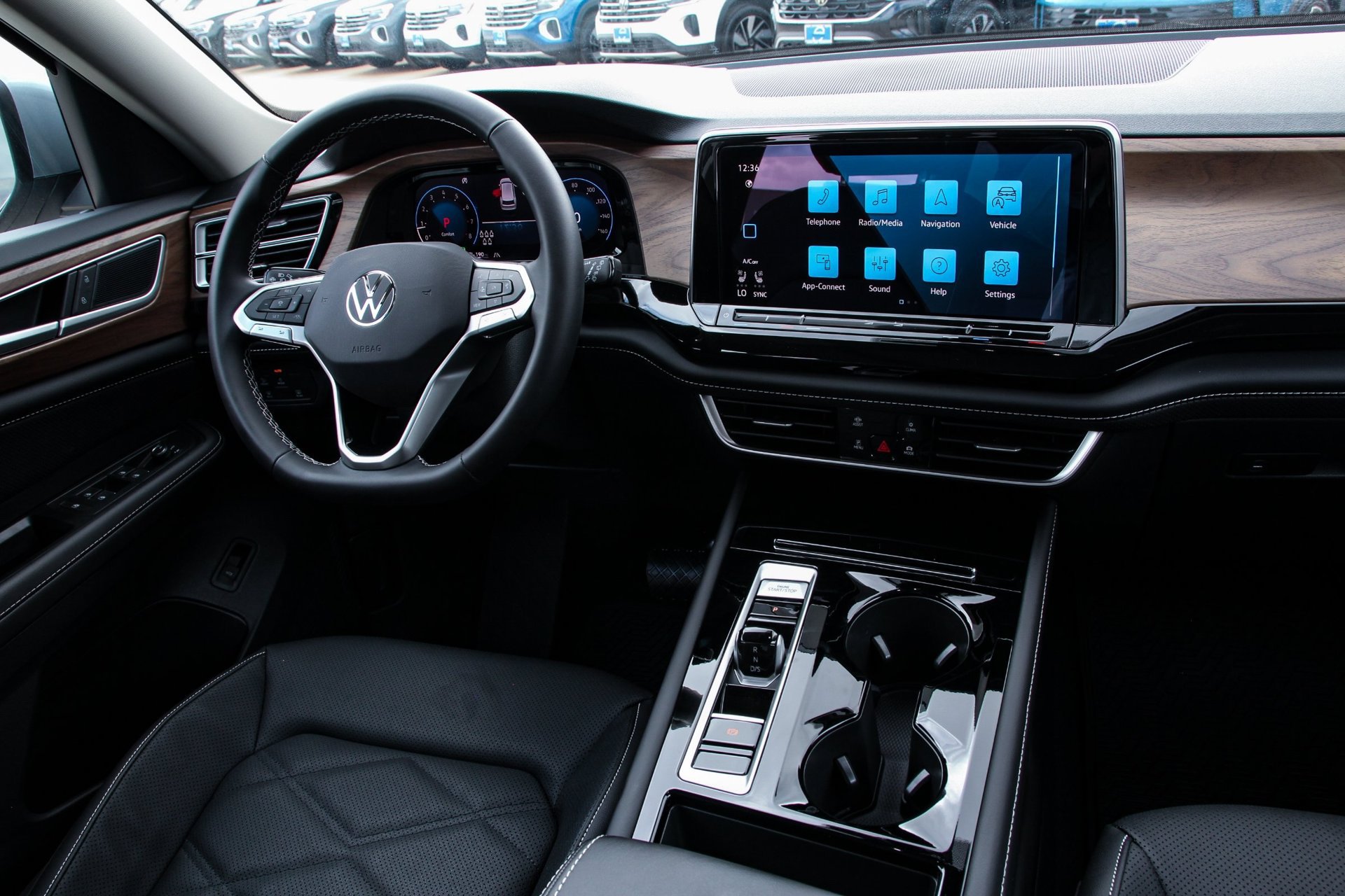 Used 2026 Volkswagen Atlas SE FWD image 25