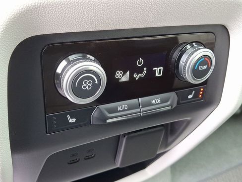 Used 2024 GMC Acadia Denali w/ Super Cruise Package image 12