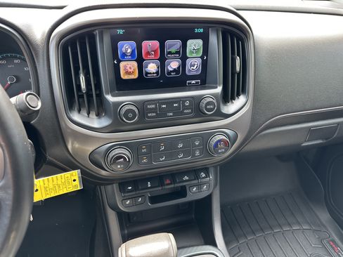 Used 2017 GMC Canyon SLE w/ All Terrain Package AWD/4WD image 22