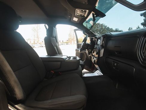 Used 2020 Chevrolet Silverado 1500 Custom Trail Boss w/ Custom Convenience Package image 28