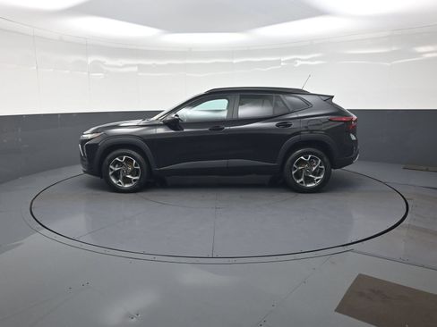 Used 2024 Chevrolet Trax LT FWD image 6
