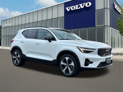 New 2026 Volvo XC40 B5 Plus w/ Protection Package Premier