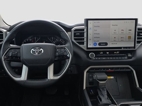 Used 2022 Toyota Tundra Limited w/ Power Package AWD/4WD image 13