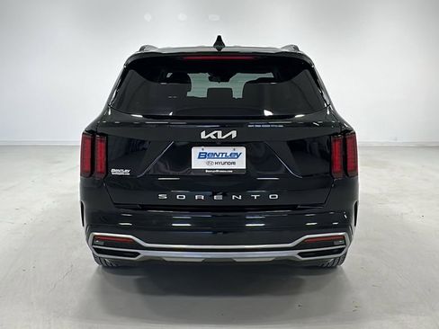 Used 2022 Kia Sorento S image 5