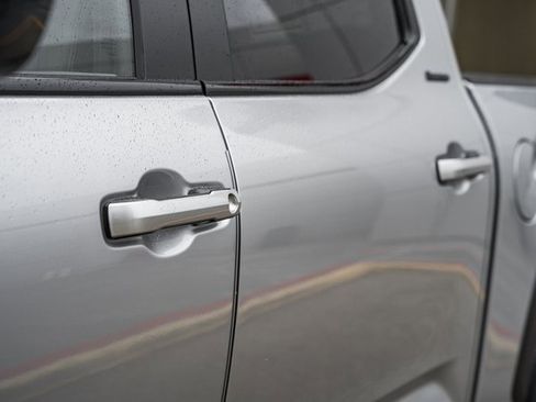 Used 2025 Toyota Tundra Limited image 17