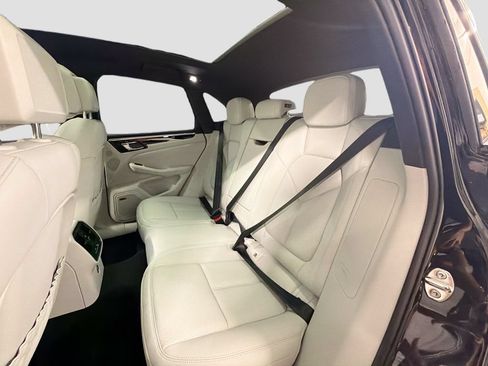 New 2026 Porsche Macan AWD/4WD image 26