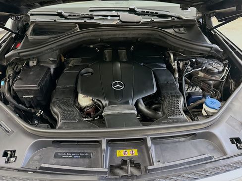 Used 2018 Mercedes-Benz GLS 450 4MATIC image 37