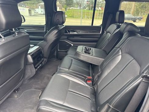 Used 2022 Jeep Wagoneer Series III image 7