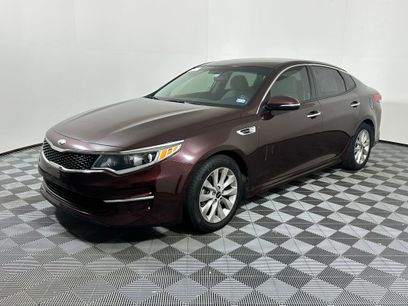 Used 2018 Kia Optima LX w/ 17" Alloy Wheels Package