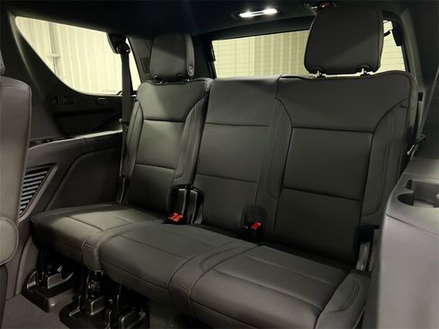 Used 2024 Chevrolet Tahoe High Country image 30