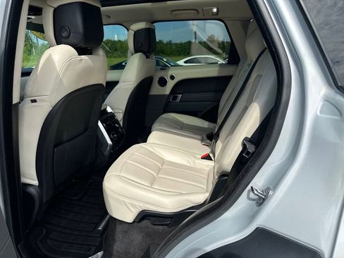 Used 2019 Land Rover Range Rover Sport HSE Dynamic image 17