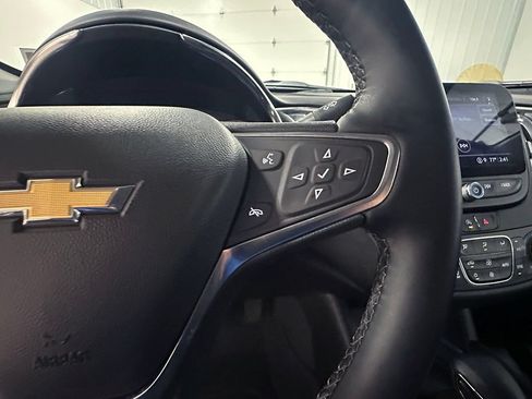 Used 2024 Chevrolet Malibu LT FWD image 38