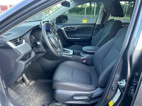 Certified 2024 Toyota RAV4 LE AWD/4WD image 9