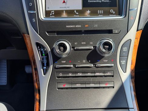 Used 2016 Lincoln MKX Select w/ Select Plus Package image 22