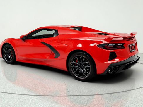 Used 2024 Chevrolet Corvette Stingray Preferred Conv w/ Z51 Performance Package RWD image 3