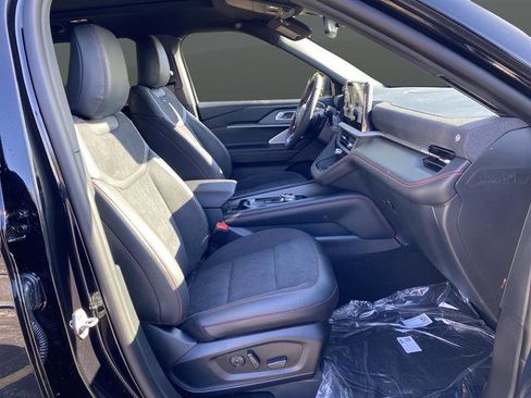 New 2026 Ford Explorer ST w/ Sun And Sound Package image 31