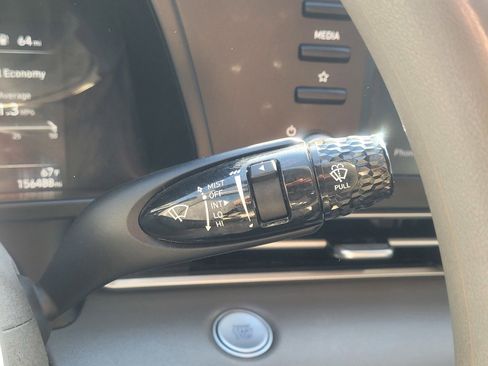 Used 2021 Hyundai Elantra SEL image 20