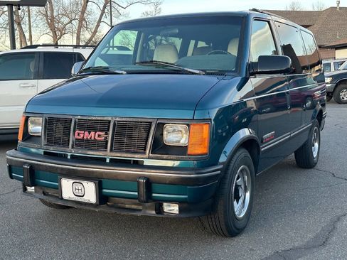 Used 1994 GMC Safari SLX AWD 3dr Extended Mini Van image 3