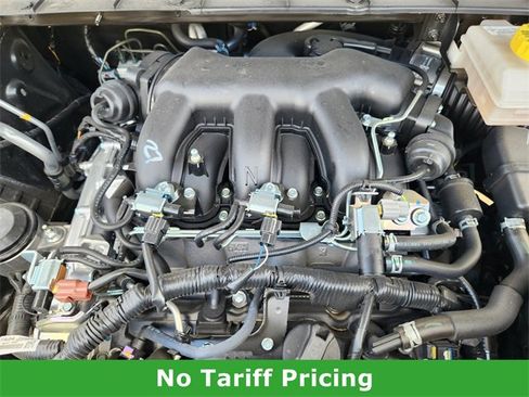 Certified 2025 Nissan Pathfinder Platinum image 30