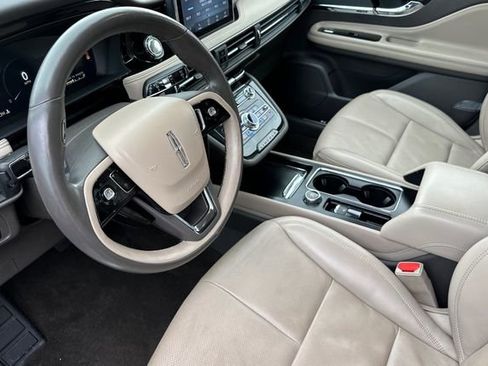 Used 2022 Lincoln Corsair Reserve w/ Equipment Group 201A image 4