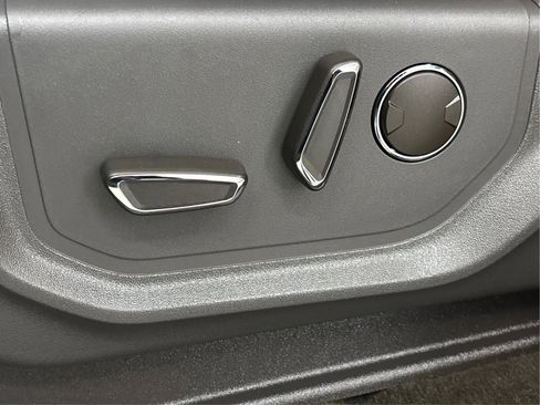 Used 2019 Ford Expedition Limited w/ Equipment Group 301A image 25