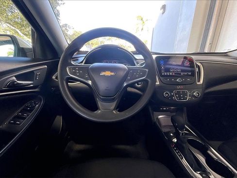 Used 2024 Chevrolet Malibu LT image 5