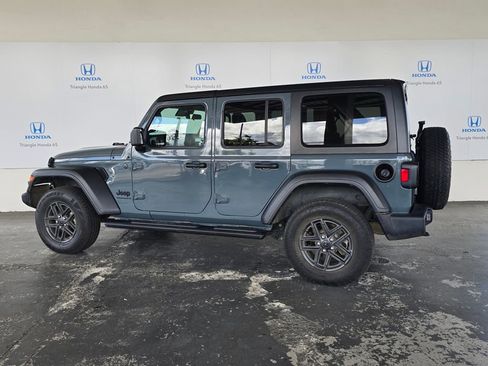 Used 2024 Jeep Wrangler Sport S image 4