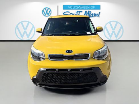 Used 2015 Kia Soul + image 2