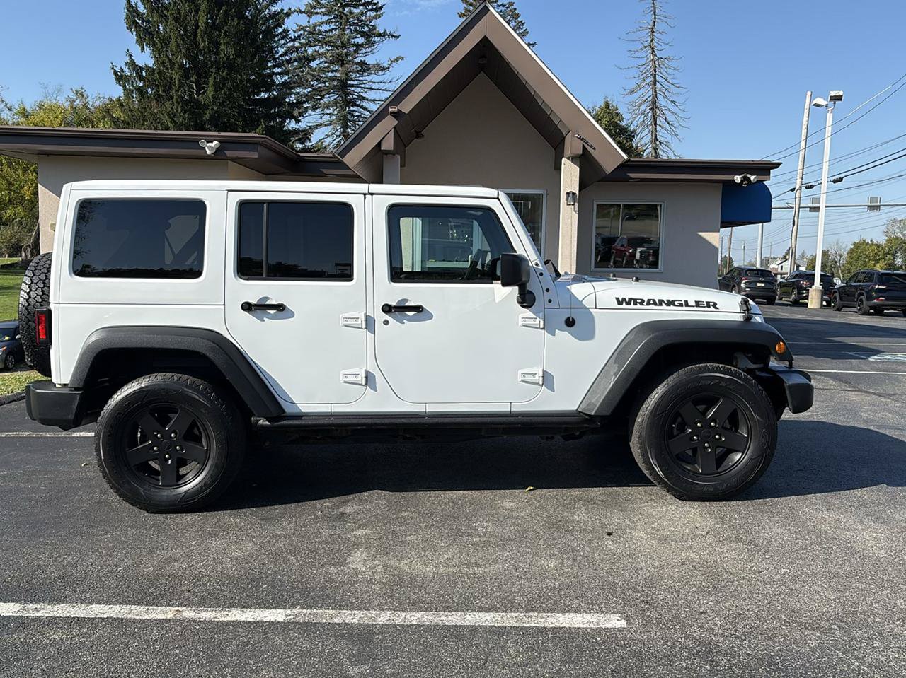 Used 2016 Jeep Wrangler Unlimited Sport AWD/4WD image 4
