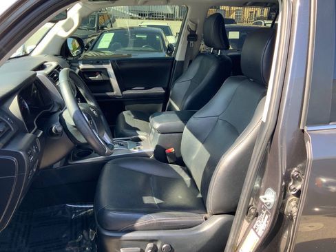 Used 2018 Toyota 4Runner Limited AWD/4WD image 26