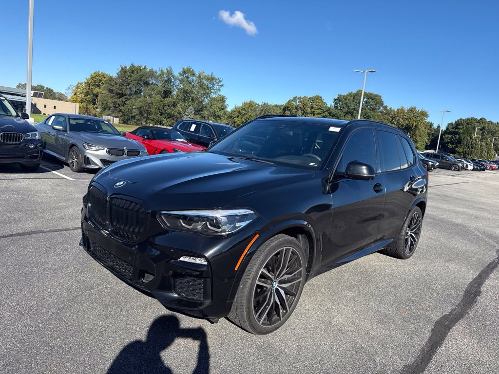 Used 2020 BMW X5 M50i w/ Premium Package AWD/4WD image 3