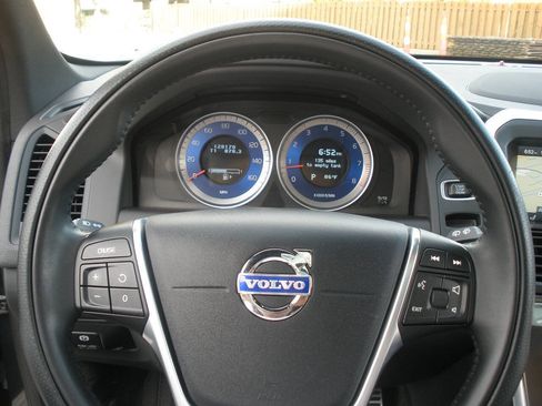 Used 2013 Volvo XC60 T6 R-Design Platinum AWD/4WD image 38