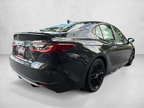 Used 2026 Toyota Camry SE FWD image 3