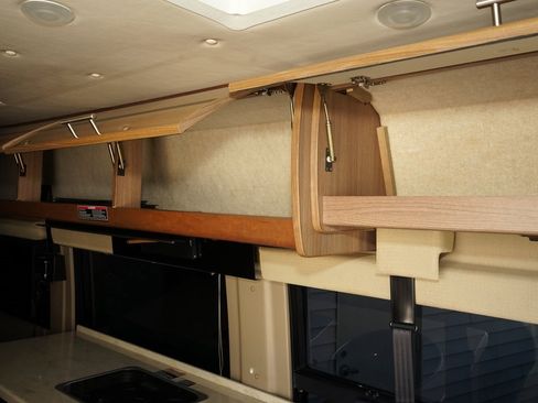 Used 2015 Mercedes-Benz Sprinter 3500 image 34