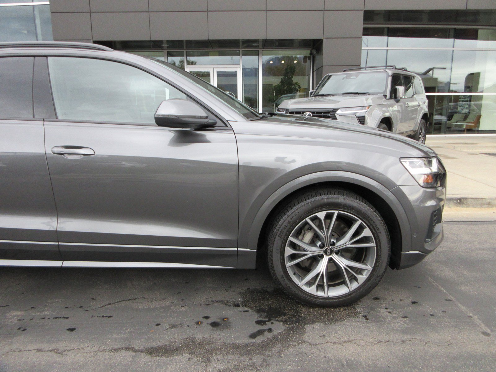 Used 2021 Audi Q8 Premium w/ Black Optic Package AWD/4WD image 13