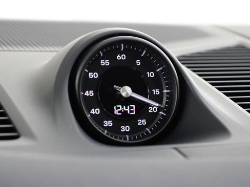 New 2026 Porsche Cayenne GTS image 16