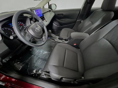 Used 2025 Toyota Corolla LE FWD image 15