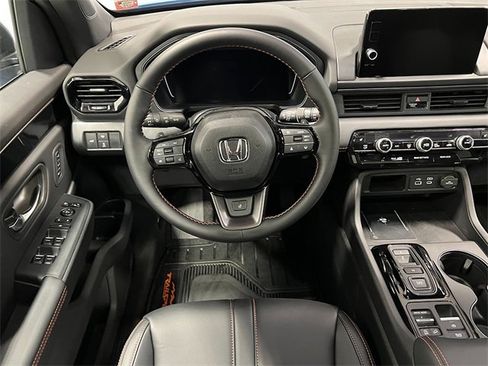 New 2025 Honda Pilot TrailSport image 15